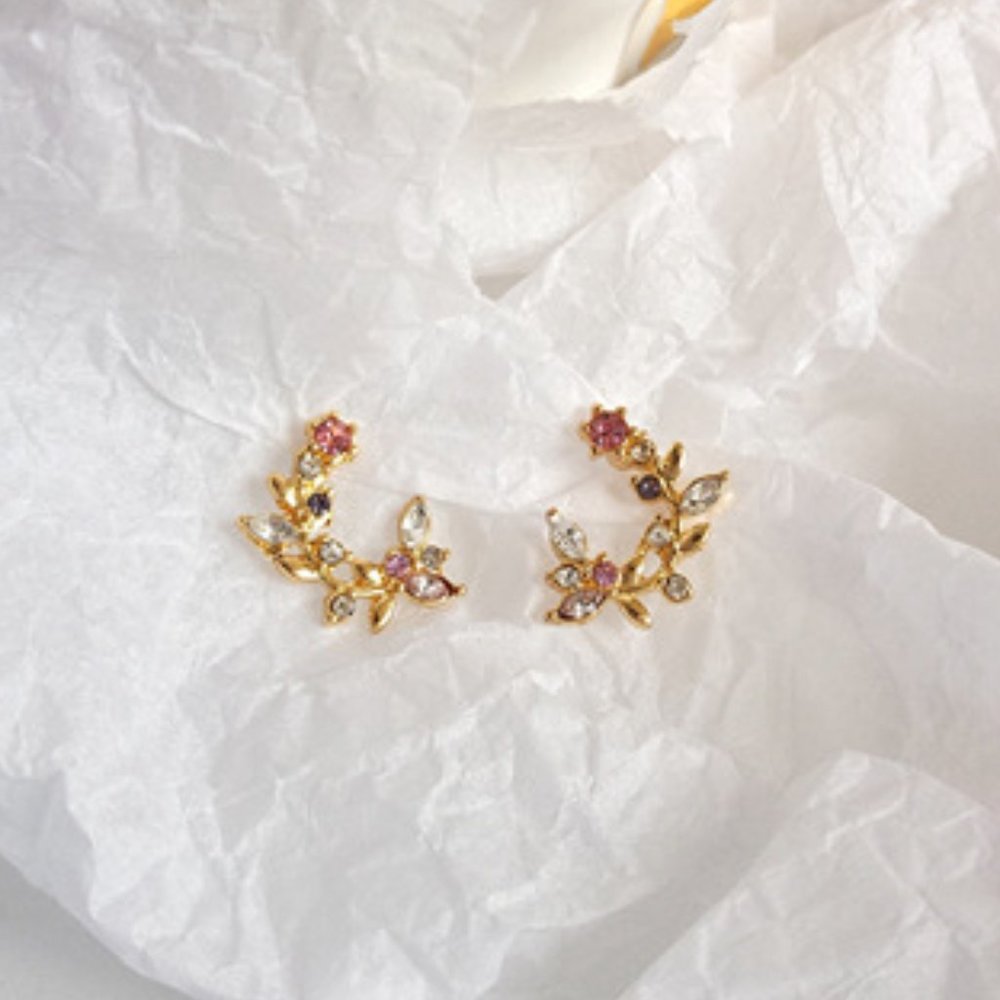 💙💕LAST one Floral Color Crystal Stud Earrings - Picture 4 of 9